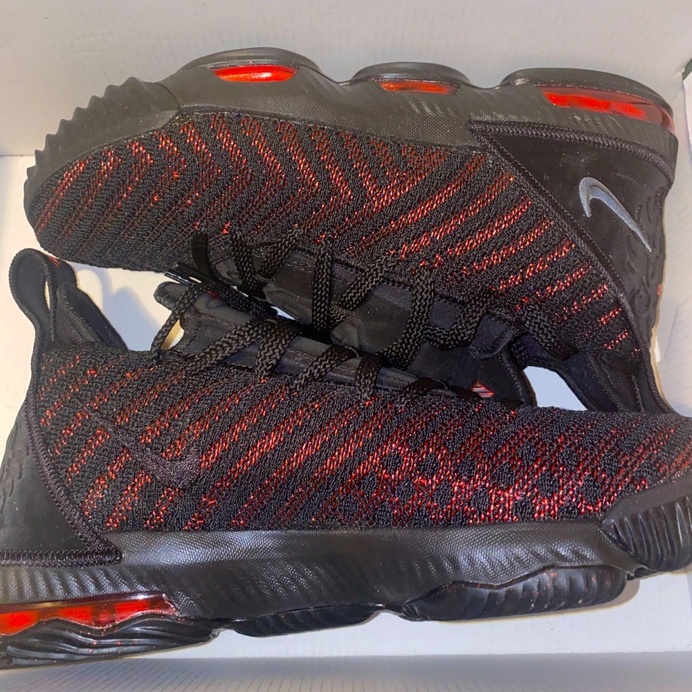 Nike Lebron XVI. Size GS 5.5y
